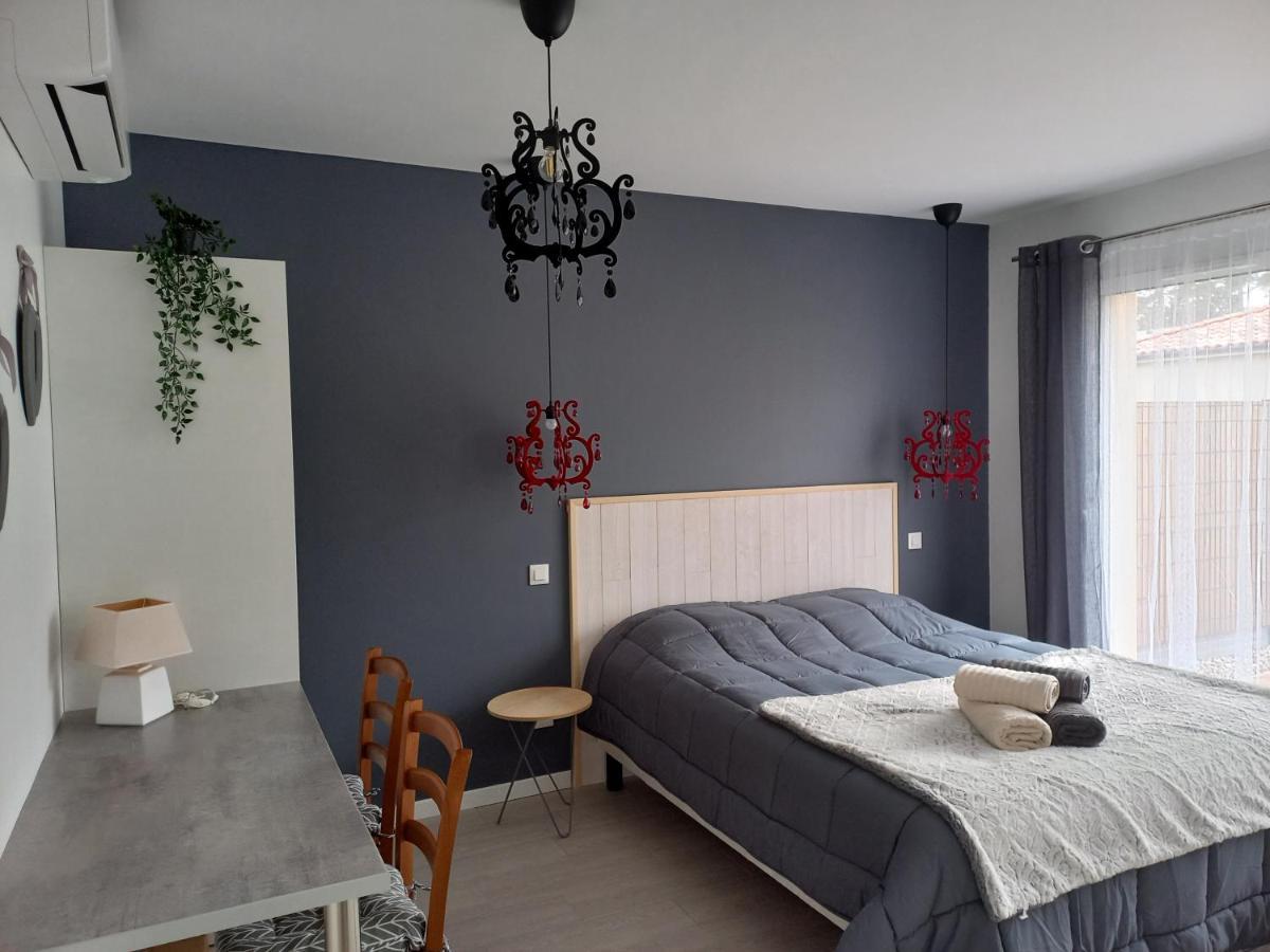 C La Belle Vie Hotel Песак Екстериор снимка